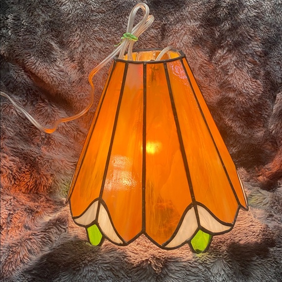 Stained Glass Tiffany Style Lamp Shade - Picture 13 of 16
